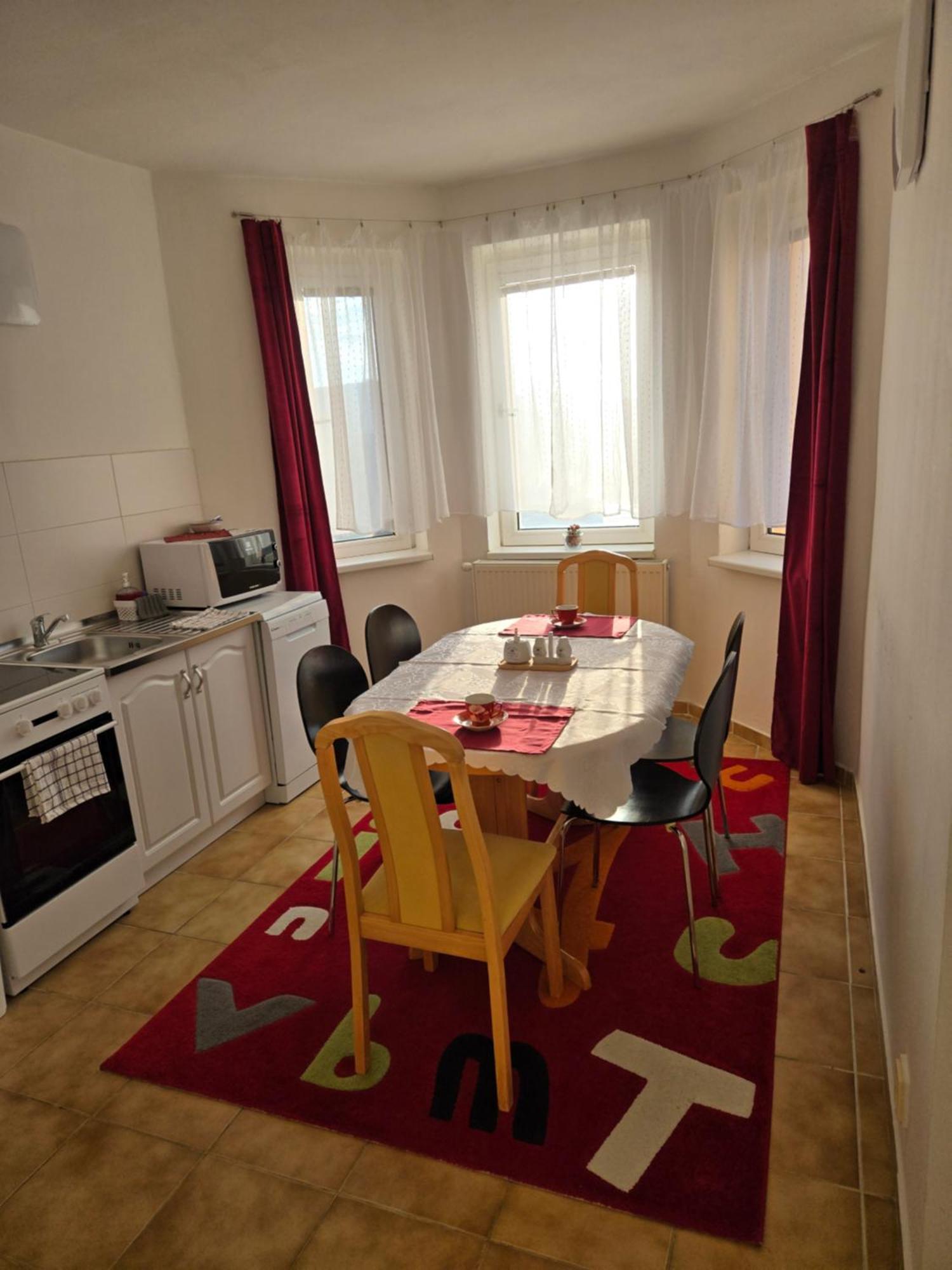 Appartement In Nitra Under The Zobor-Hill Экстерьер фото